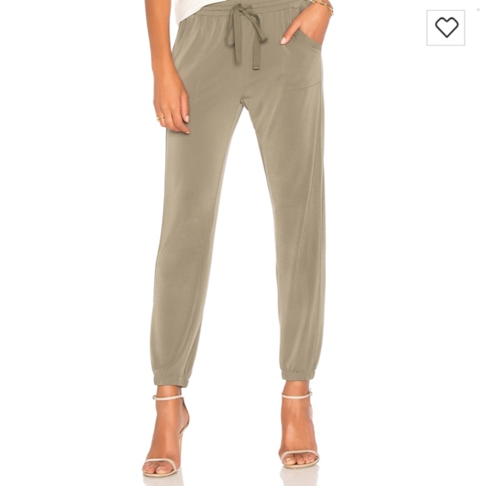 BCBG JOGGERS 🌿